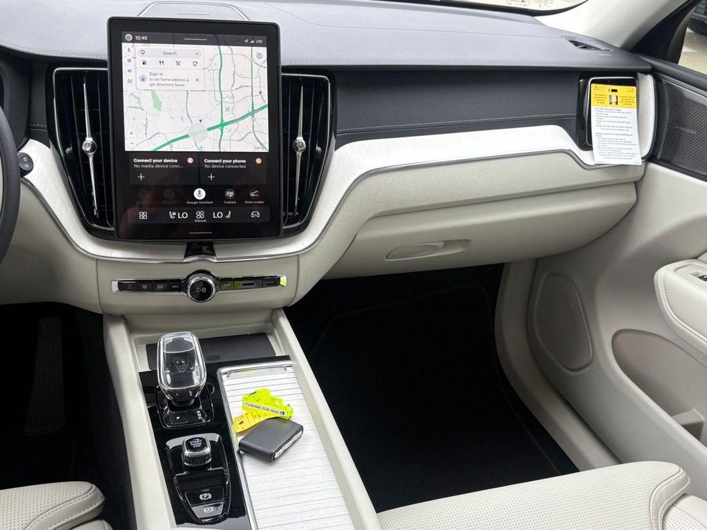 2026 Volvo XC60 B5 ULTRA — фото 9