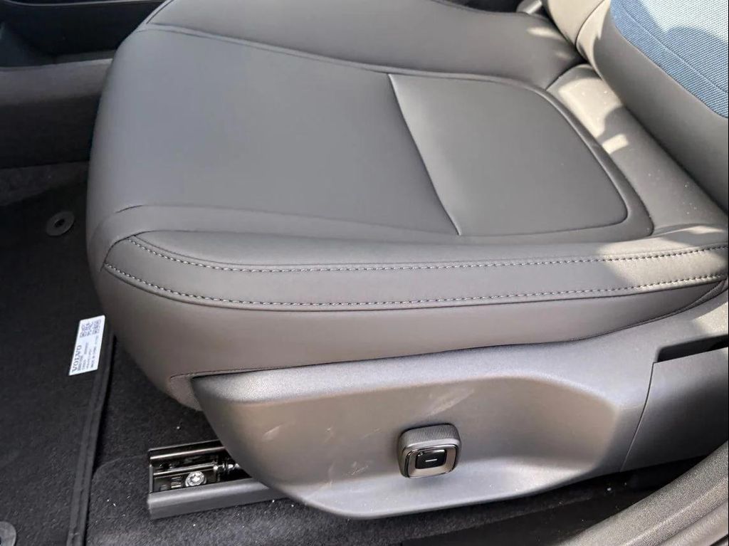 2026 Volvo EX30 TWIN MOTOR PLUS — миниатюра 16
