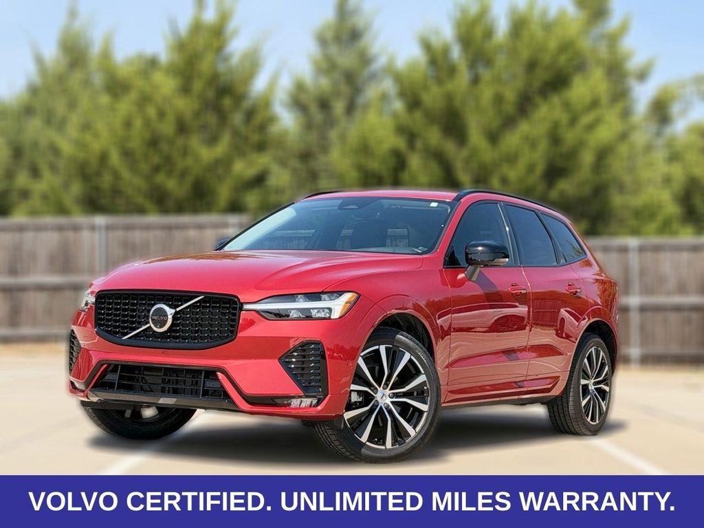2024 Volvo XC60 B5 PLUS DARK THEME — фото 1