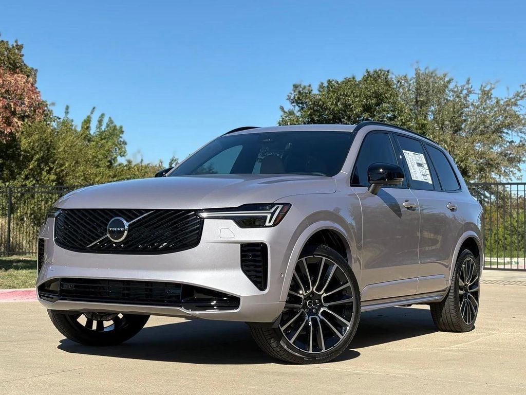 New 2026 Volvo XC90 B6 Ultra Dark Theme 7-Seater