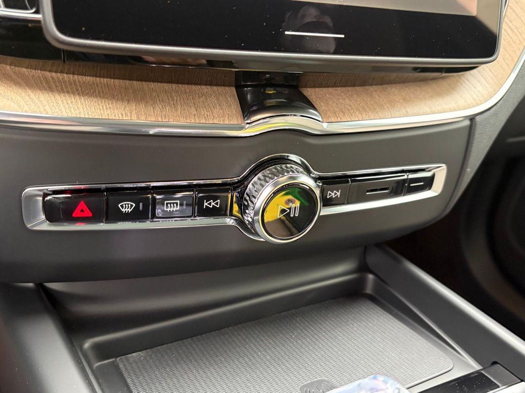 2026 Volvo XC60 B5 PLUS 缩略图 13