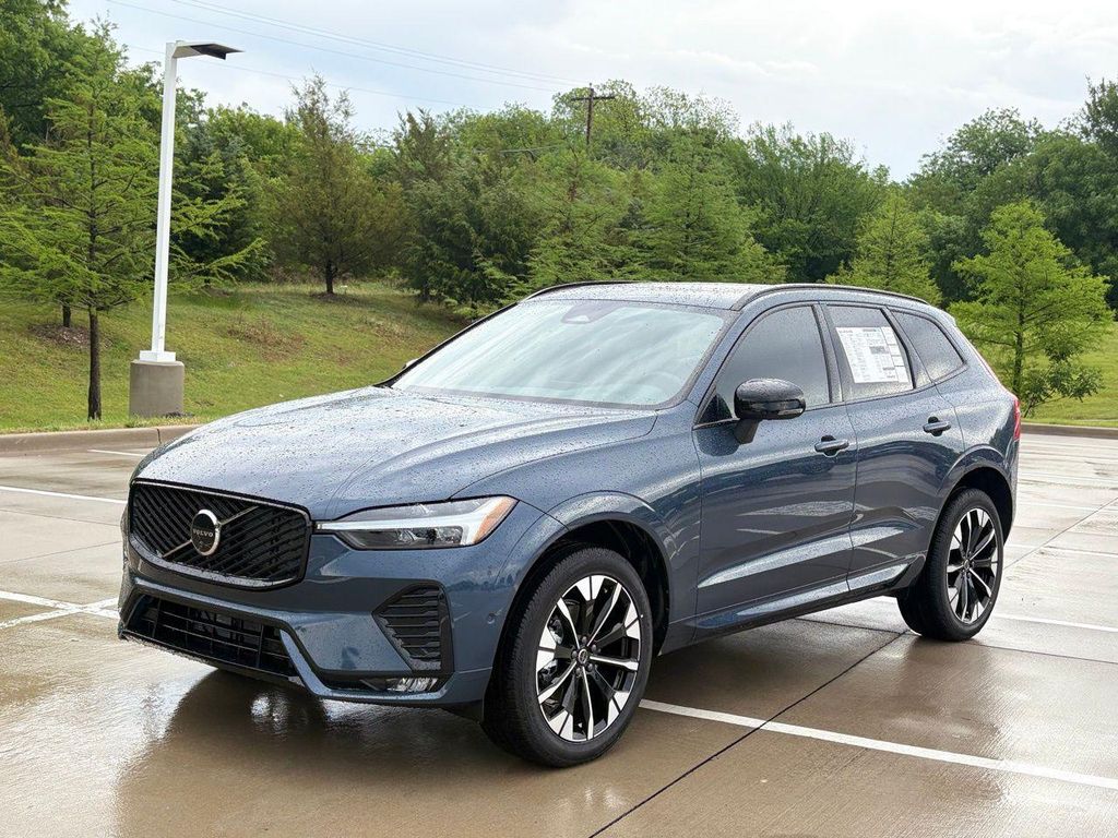 New 2026 Volvo XC60 B5 Plus