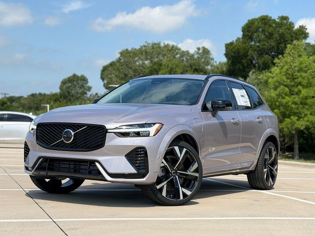 New 2026 Volvo XC60 Plug-In Hybrid T8 Ultra
