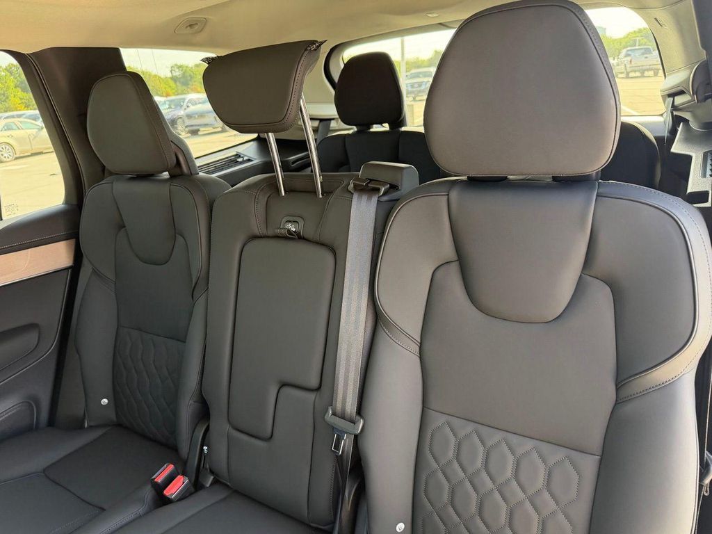 صورة مصغرة 23 لـ 2026 Volvo XC90 PLUG-IN HYBRID T8 CORE