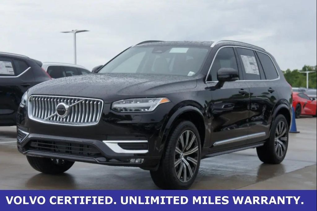 New 2025 Volvo XC90 B5 AWD