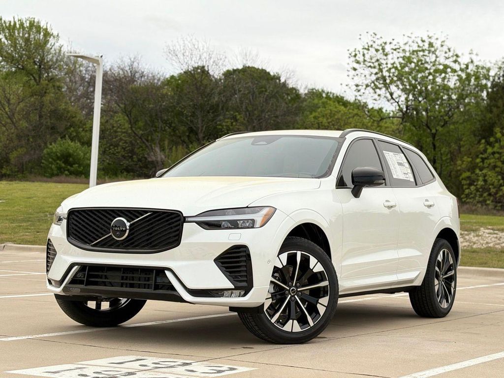 New 2026 Volvo XC60 B5 Plus
