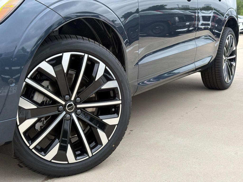 صورة 9 لـ 2026 Volvo XC60 B5 ULTRA