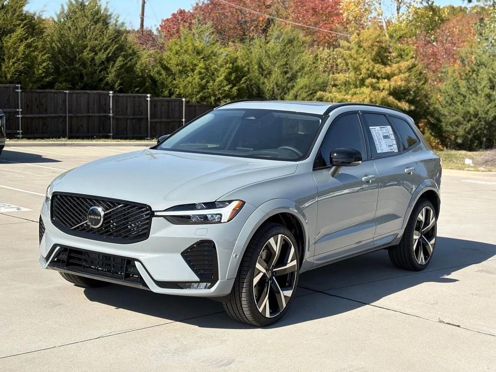 New 2026 Volvo XC60 B5 Ultra