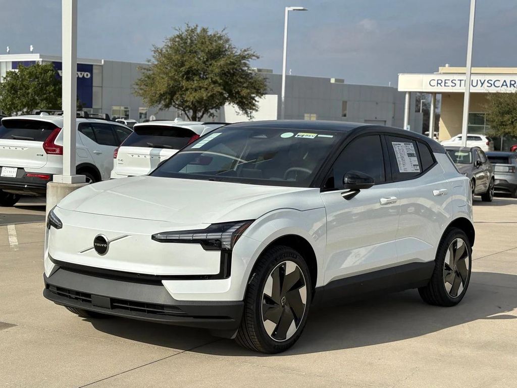 New 2026 Volvo EX30 Twin Motor Plus