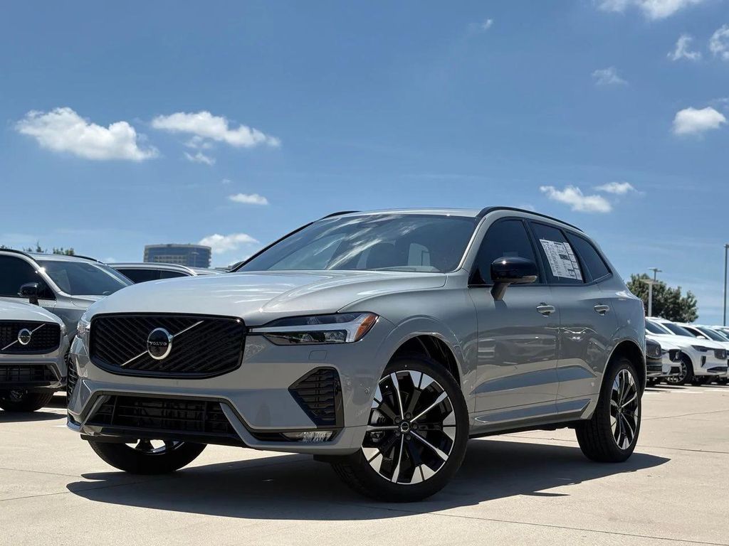New 2026 Volvo XC60 B5 Plus