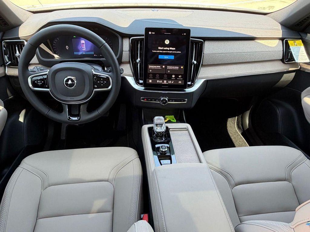 2026 Volvo XC90 B5 CORE 照片 8