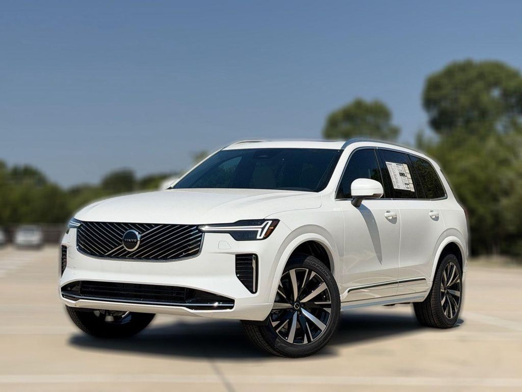 New 2026 Volvo XC90 B5 Core