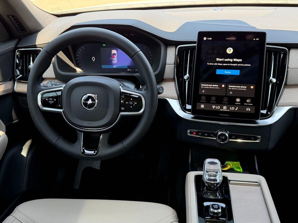 2026 Volvo XC90 B5 CORE 照片 9