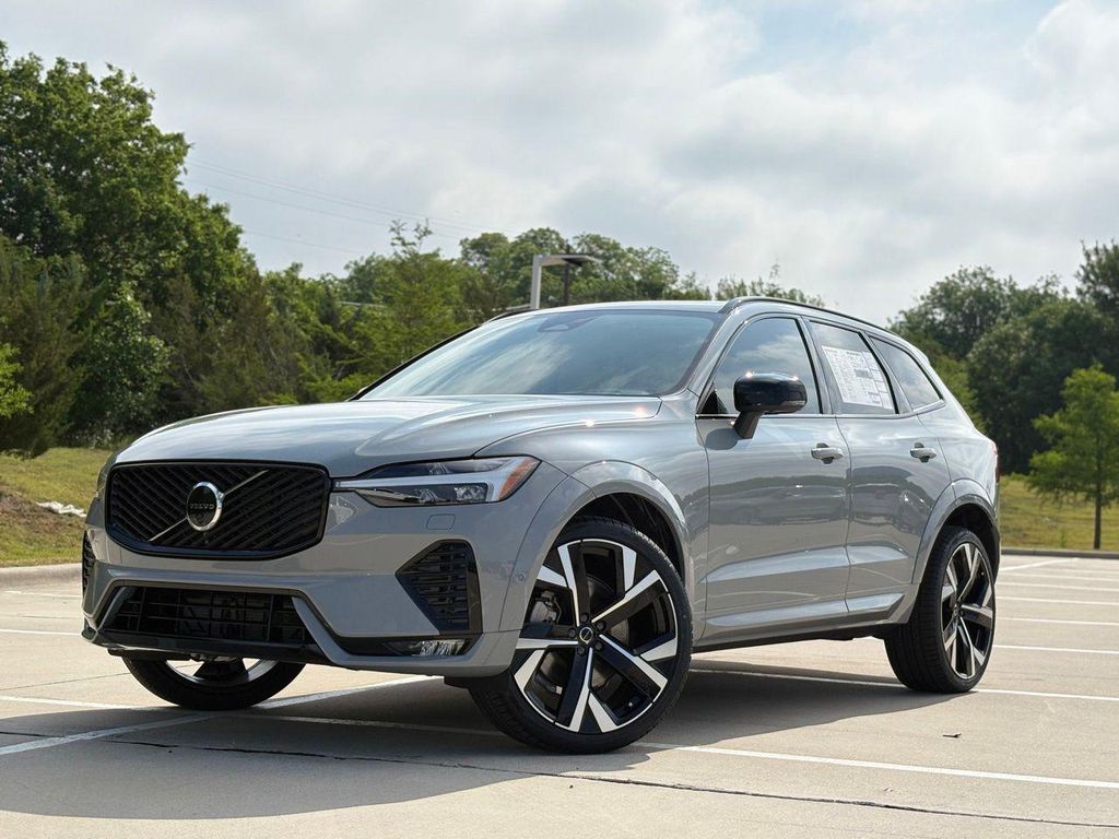 New 2026 Volvo XC60 B5 Ultra