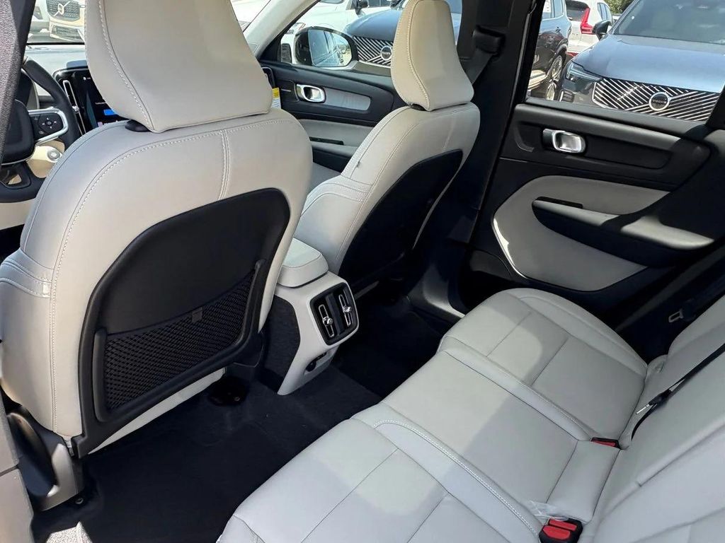 صورة مصغرة 20 لـ 2026 Volvo XC40 B4 PLUS