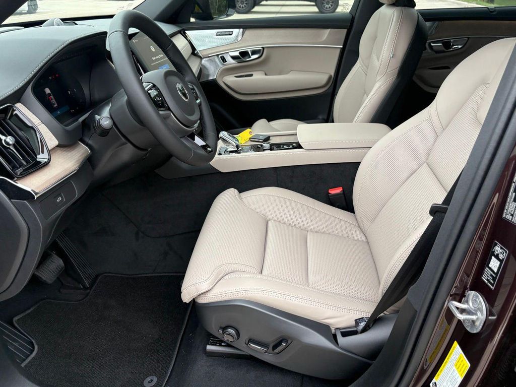 2026 Volvo XC90 B6 ULTRA DARK THEME 7-SEATER 缩略图 16