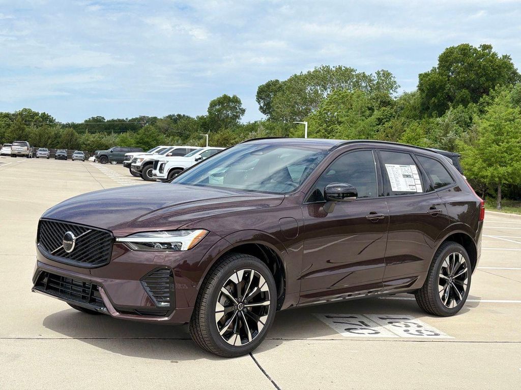 New 2026 Volvo XC60 Plug-In Hybrid T8 Plus