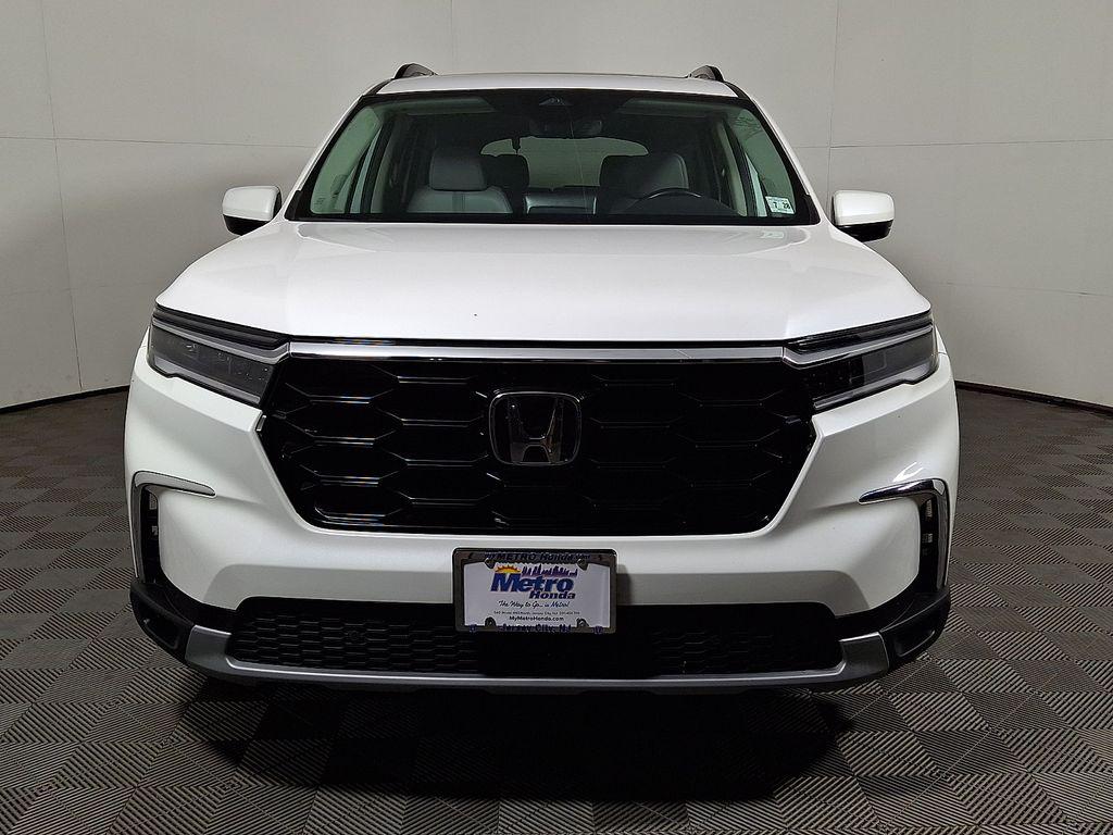2023 Honda PILOT TOURING 8-PASSENGER — фото 3