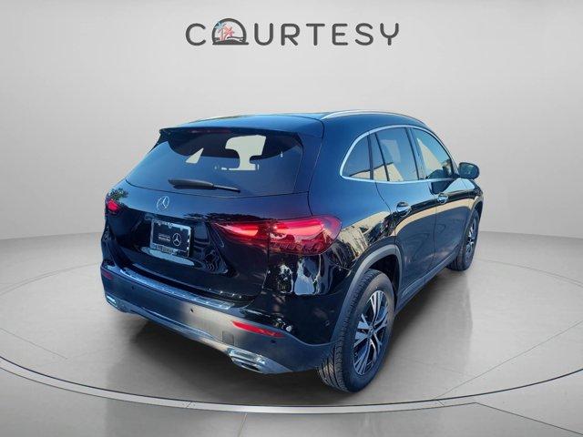 MERCEDES-BENZ GLA - 7