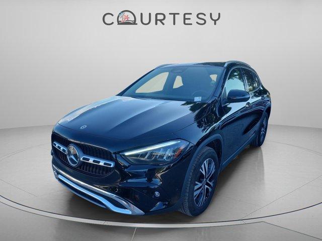 MERCEDES-BENZ GLA - 1