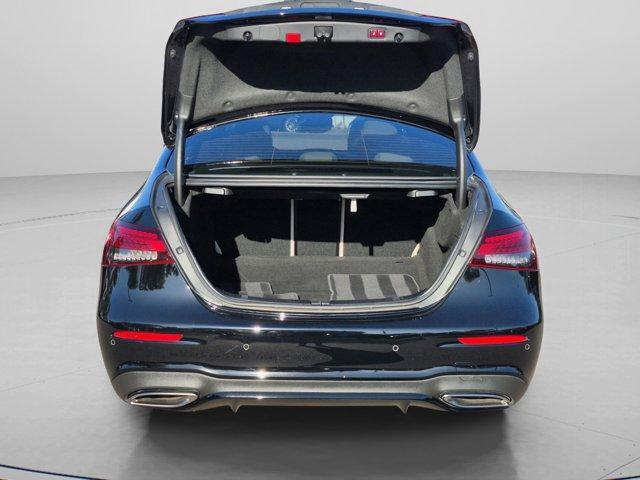 MERCEDES-BENZ E-CLASS - 8