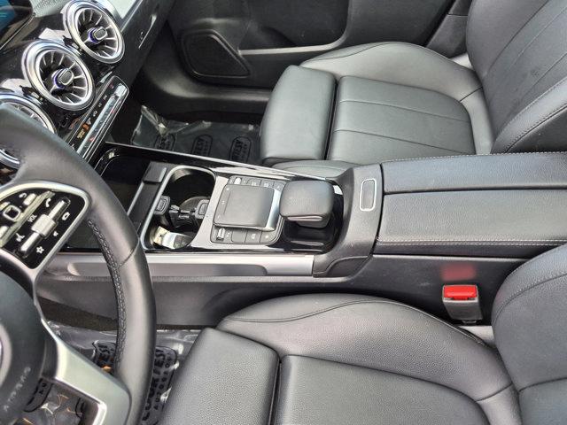 2023 Mercedes-BENZ GLB — миниатюра 23