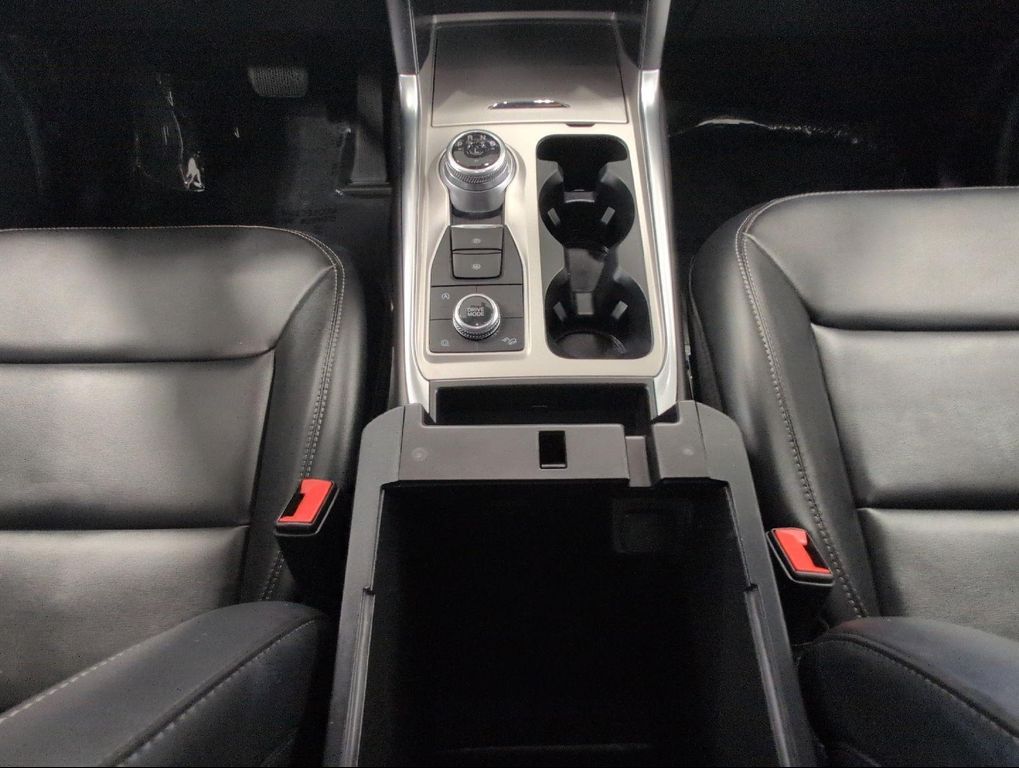 2024 FORD EXPLORER XLT 缩略图 18