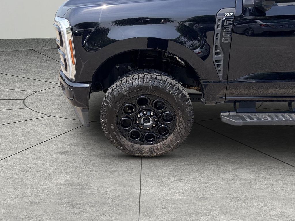 2025 FORD F-350 XLT 缩略图 11