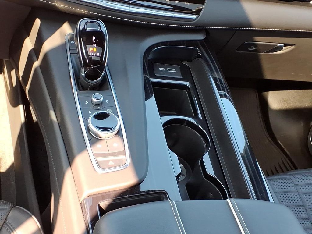 صورة مصغرة 19 لـ 2024 Cadillac ESCALADE V-SERIES
