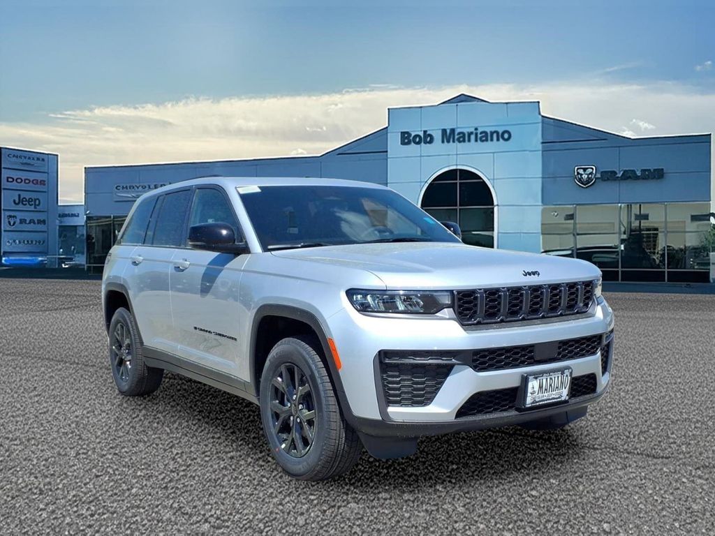 New 2026 Jeep Grand Cherokee Altitude