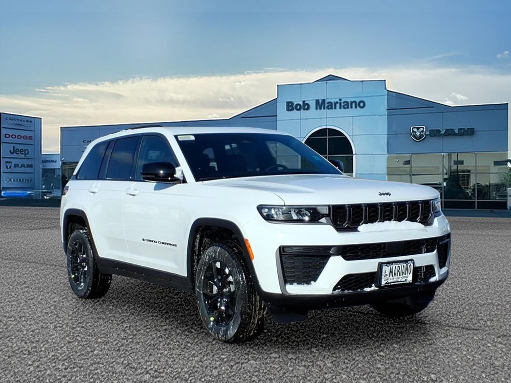 New 2026 Jeep Grand Cherokee Altitude