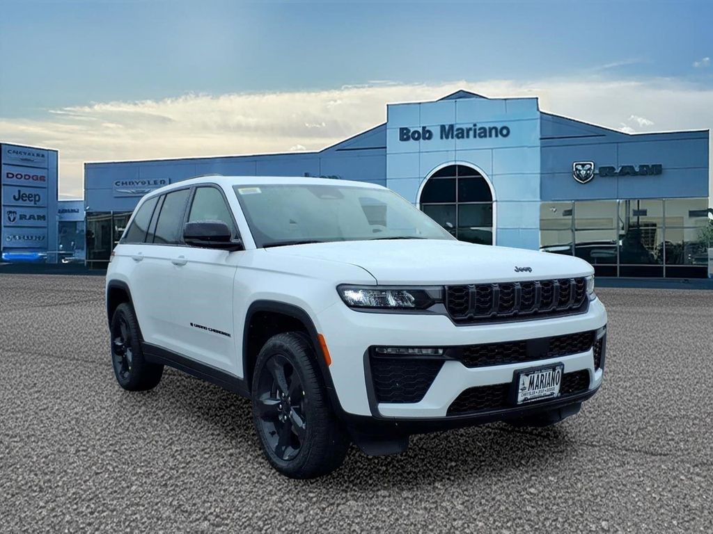 New 2026 Jeep Grand Cherokee Altitude