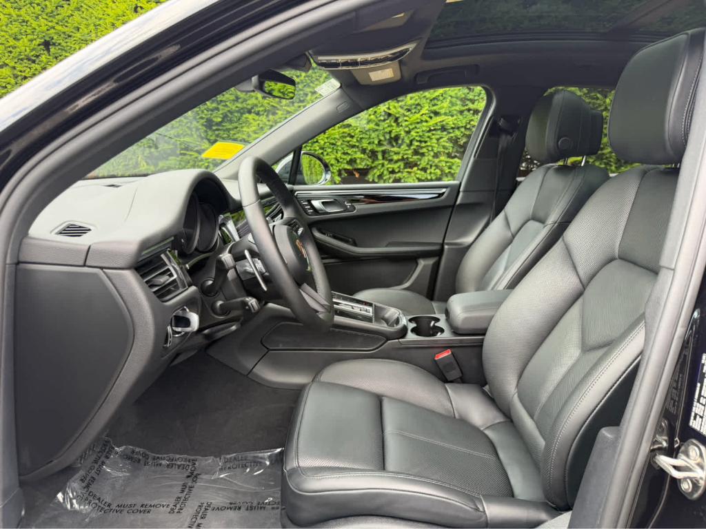 صورة 5 لـ 2023 Porsche MACAN