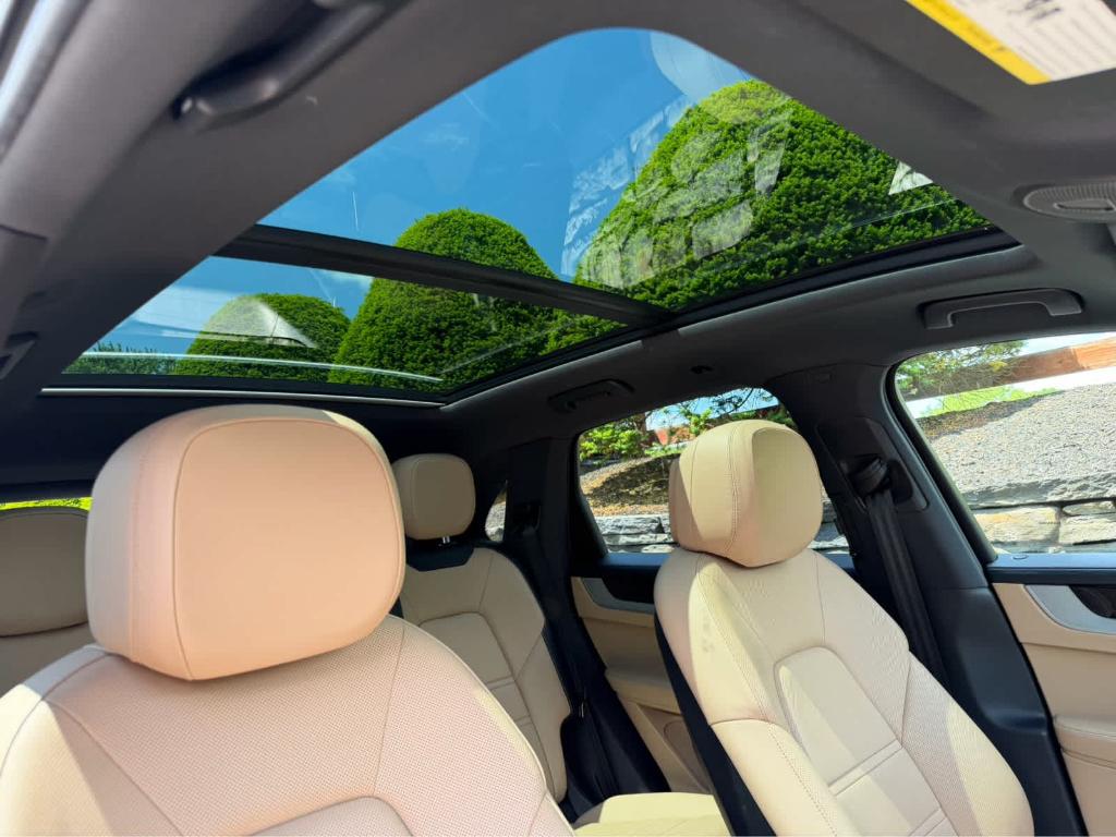 صورة مصغرة 32 لـ 2025 Porsche CAYENNE
