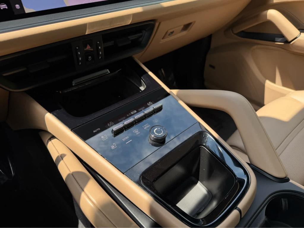 صورة مصغرة 29 لـ 2025 Porsche CAYENNE