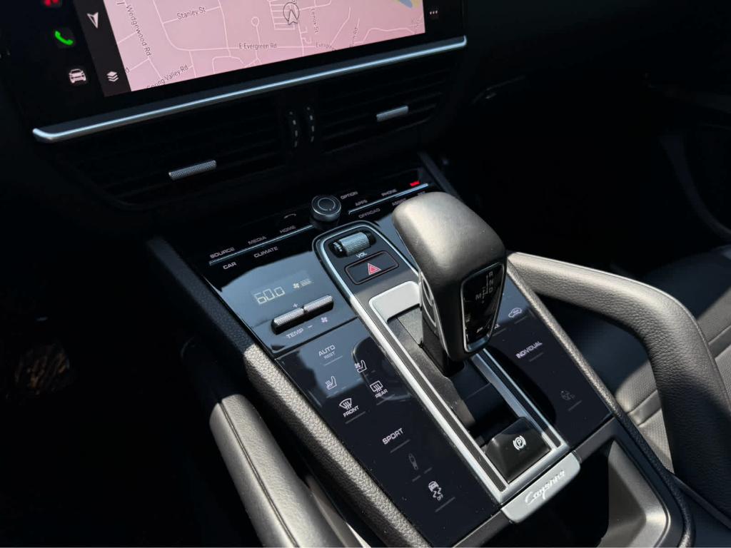 2022 Porsche CAYENNE PLATINUM EDITION — фото 29