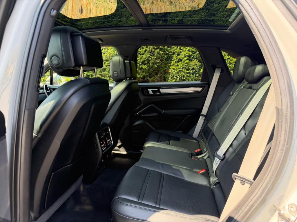 2022 Porsche CAYENNE PLATINUM EDITION — фото 17