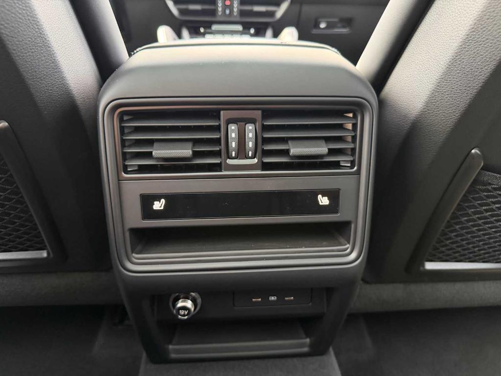2025 Porsche CAYENNE AWD 缩略图 31
