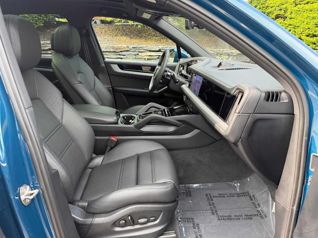 2025 Porsche CAYENNE AWD 缩略图 19