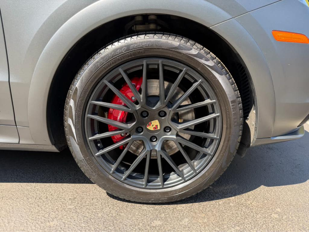 2022 Porsche CAYENNE GTS — миниатюра 12
