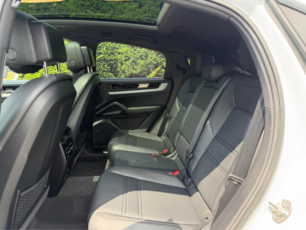 2026 Porsche CAYENNE AWD 缩略图 16