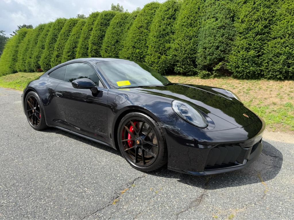 صورة 10 لـ 2026 Porsche 911 CARRERA 4 GTS