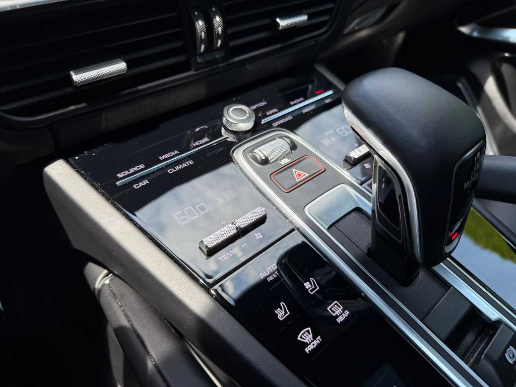 2023 Porsche CAYENNE TURBO — миниатюра 29