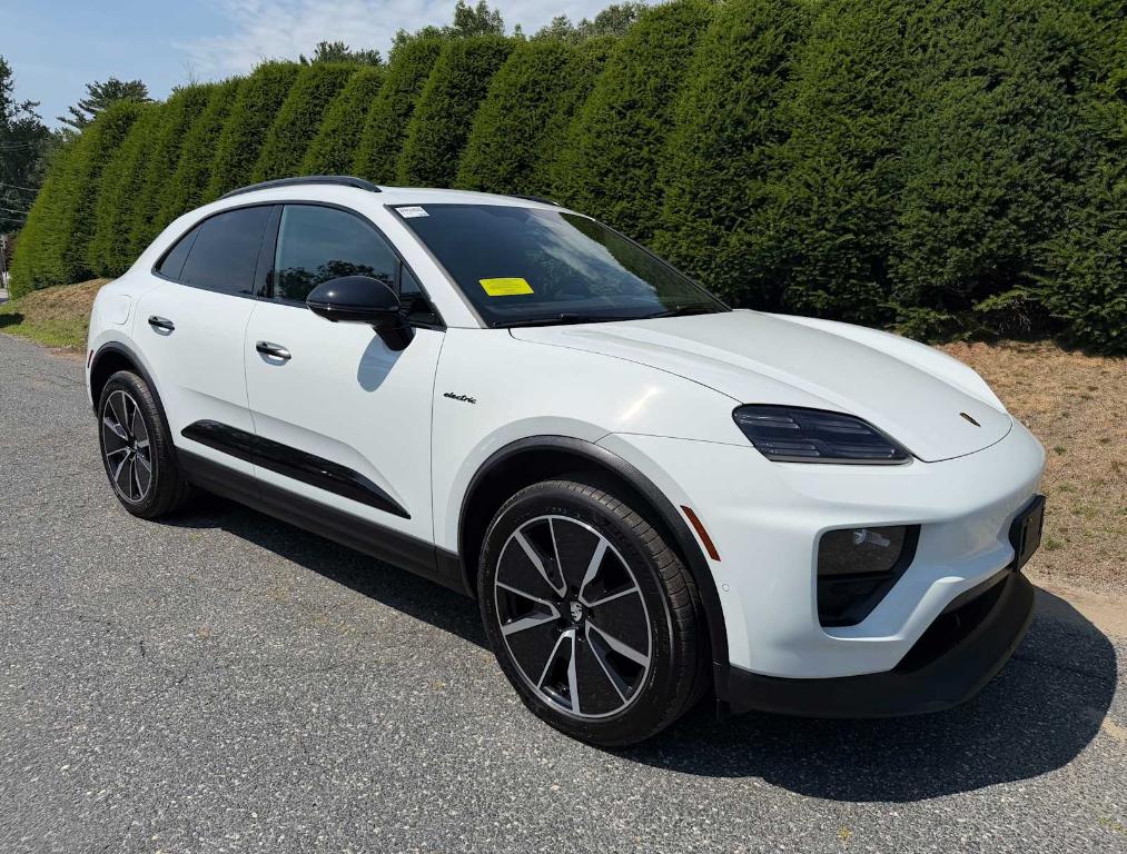 صورة مصغرة 9 لـ 2025 Porsche MACAN 4