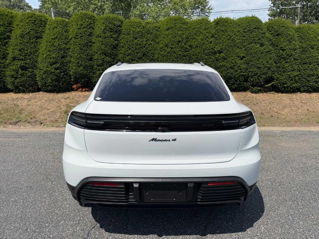 صورة مصغرة 6 لـ 2025 Porsche MACAN 4