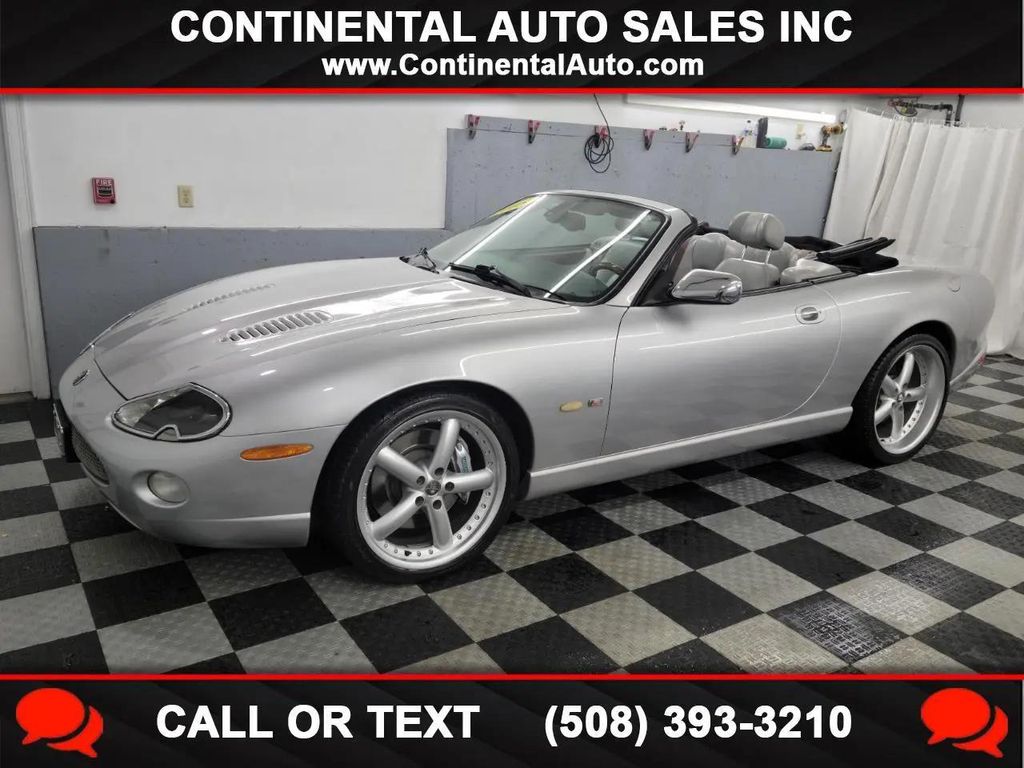2005 Jaguar XKR