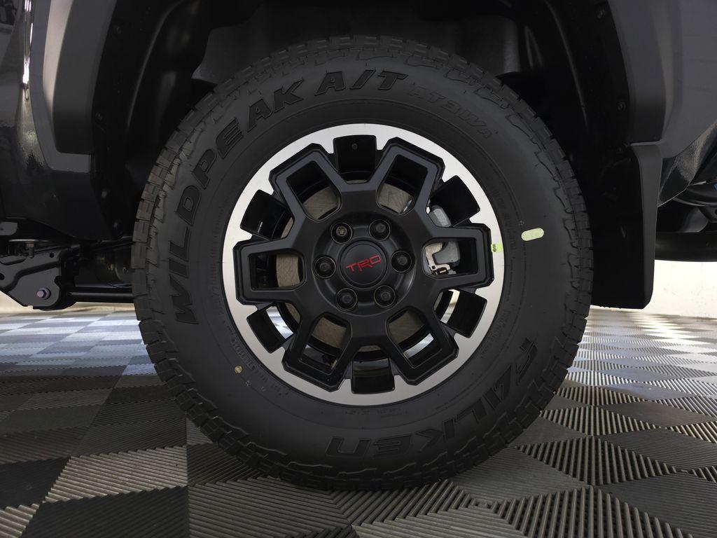 2026 TOYOTA TACOMA HYBRID TRD OFF ROAD thumbnail 15