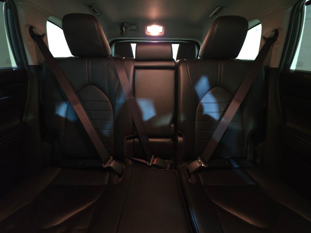 صورة مصغرة 32 لـ 2023 Toyota HIGHLANDER XLE