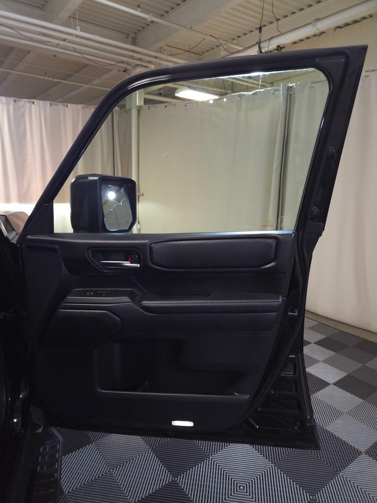 TOYOTA LAND CRUISER - 5