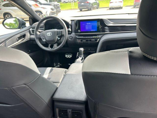 2025 Toyota CAMRY SE 缩略图 16